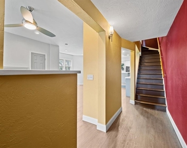 38 Pasadena Street - Photo Thumbnail 9