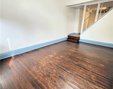 6066 Butler St - Photo Thumbnail 1
