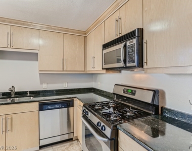 260 E Flamingo Road - Photo Thumbnail 11