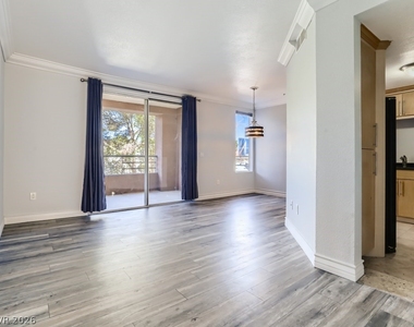 260 E Flamingo Road - Photo Thumbnail 5