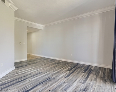 260 E Flamingo Road - Photo Thumbnail 7