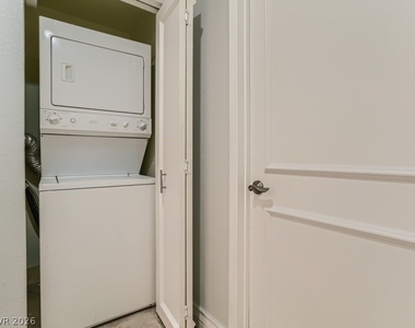 260 E Flamingo Road - Photo Thumbnail 17