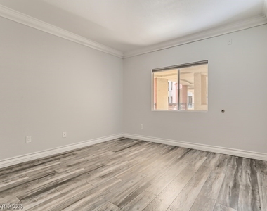 260 E Flamingo Road - Photo Thumbnail 14