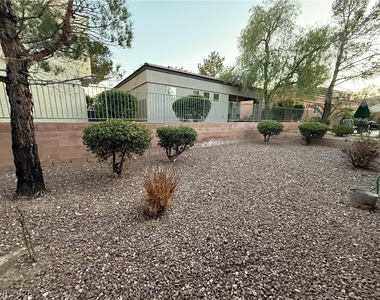 10529 Allthorn Avenue - Photo Thumbnail 8