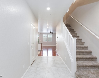5327 Lazy Breeze Avenue - Photo Thumbnail 6