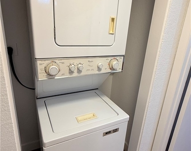 4744 W Twain Avenue - Photo Thumbnail 10
