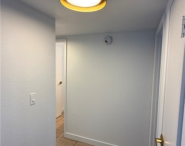 4744 W Twain Avenue - Photo Thumbnail 5