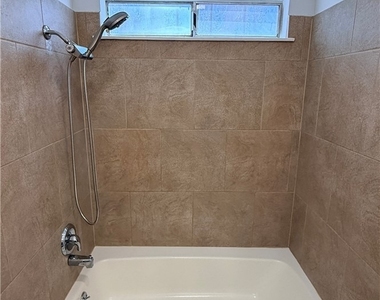 4744 W Twain Avenue - Photo Thumbnail 9