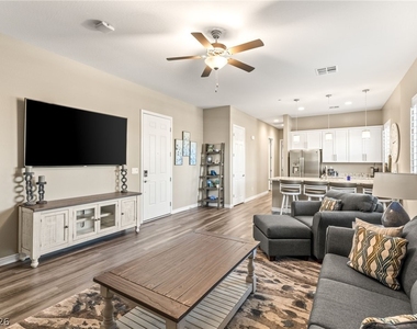 1133 Pandora Canyon Street - Photo Thumbnail 33