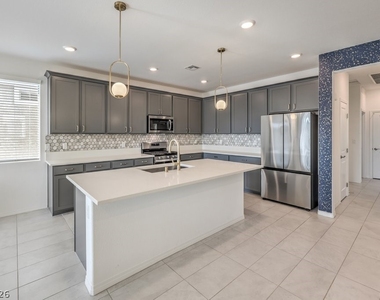 8051 Adelaide Hills Street - Photo Thumbnail 11
