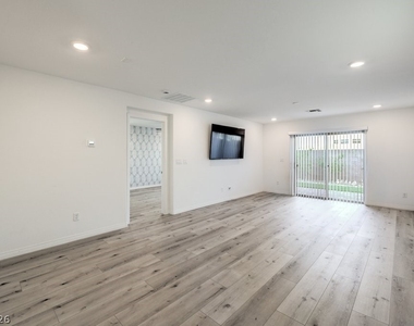 8051 Adelaide Hills Street - Photo Thumbnail 24