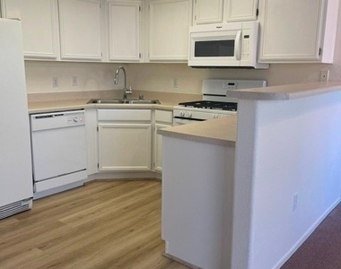 9470 Peace Way - Photo Thumbnail 6
