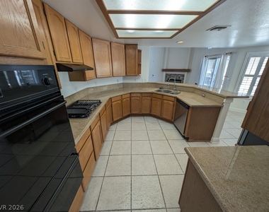 8432 Airmont Court - Photo Thumbnail 3