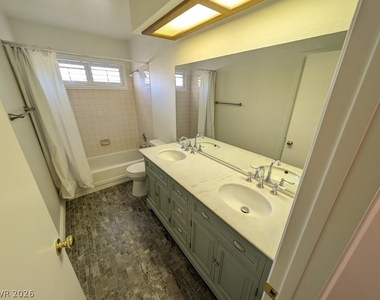 8432 Airmont Court - Photo Thumbnail 26