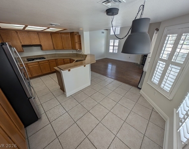 8432 Airmont Court - Photo Thumbnail 5