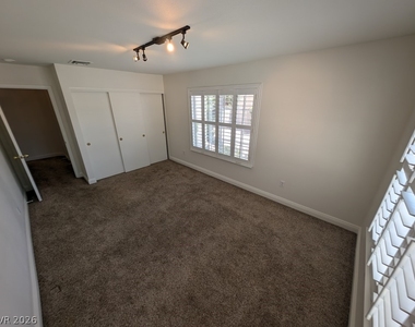 8432 Airmont Court - Photo Thumbnail 13