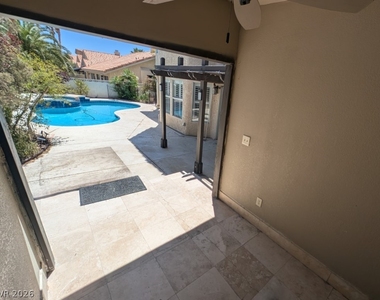 8432 Airmont Court - Photo Thumbnail 15