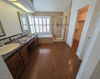 8432 Airmont Court - Photo Thumbnail 22