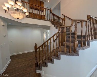 8432 Airmont Court - Photo Thumbnail 18