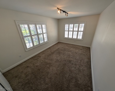 8432 Airmont Court - Photo Thumbnail 12