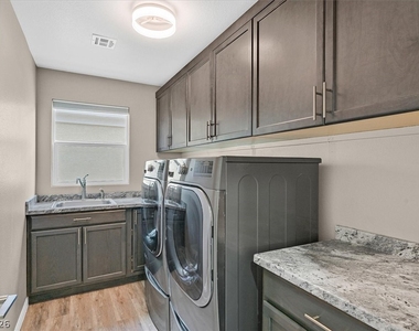 6249 Echo Mountain Street - Photo Thumbnail 21