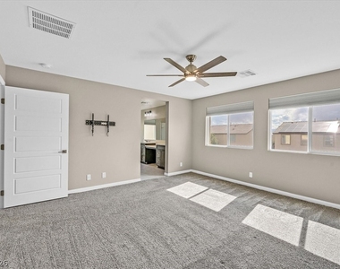 6249 Echo Mountain Street - Photo Thumbnail 10