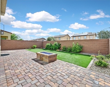 6249 Echo Mountain Street - Photo Thumbnail 24