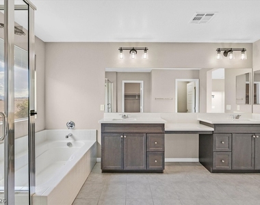 6249 Echo Mountain Street - Photo Thumbnail 11