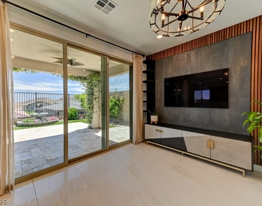 12393 Ferry Glide Avenue - Photo Thumbnail 14