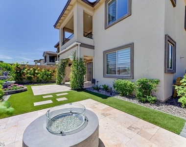 12393 Ferry Glide Avenue - Photo Thumbnail 5
