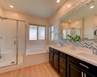 12393 Ferry Glide Avenue - Photo Thumbnail 29