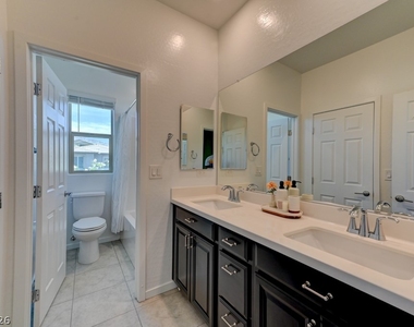 12393 Ferry Glide Avenue - Photo Thumbnail 41