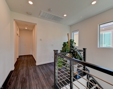 12393 Ferry Glide Avenue - Photo Thumbnail 25