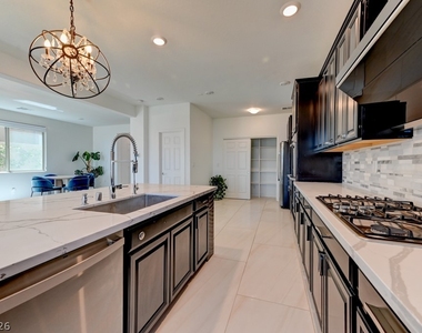 12393 Ferry Glide Avenue - Photo Thumbnail 19
