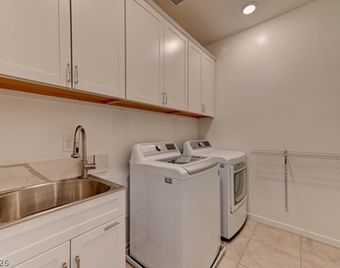 12393 Ferry Glide Avenue - Photo Thumbnail 43