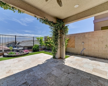 12393 Ferry Glide Avenue - Photo Thumbnail 6
