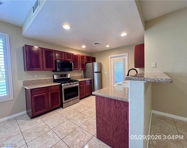 1511 Cardinal Peak Lane - Photo Thumbnail 7