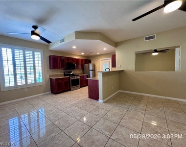 1511 Cardinal Peak Lane - Photo Thumbnail 4