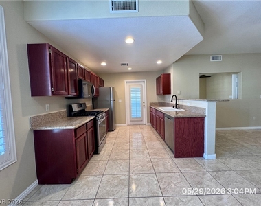 1511 Cardinal Peak Lane - Photo Thumbnail 5