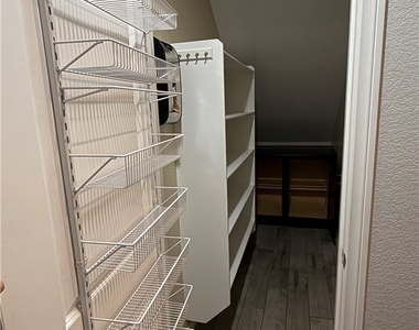 5707 Garriga Drive - Photo Thumbnail 15