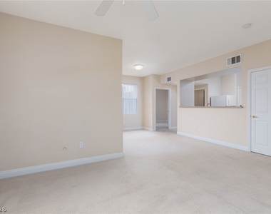 8000 Badura Avenue - Photo Thumbnail 5