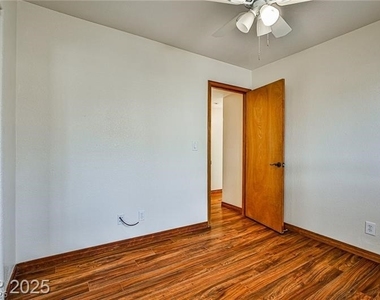 6315 N Park Street - Photo Thumbnail 22