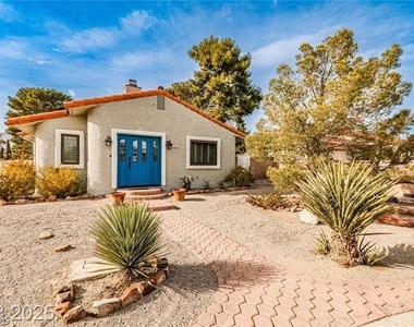 6315 N Park Street - Photo Thumbnail 32