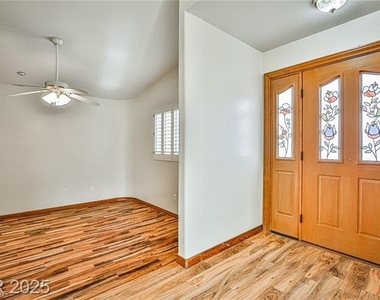 6315 N Park Street - Photo Thumbnail 13