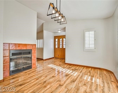6315 N Park Street - Photo Thumbnail 8