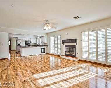 6315 N Park Street - Photo Thumbnail 7