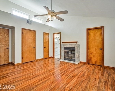 6315 N Park Street - Photo Thumbnail 29