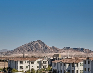 1525 Spiced Wine Avenue - Photo Thumbnail 29