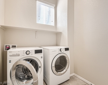1525 Spiced Wine Avenue - Photo Thumbnail 13
