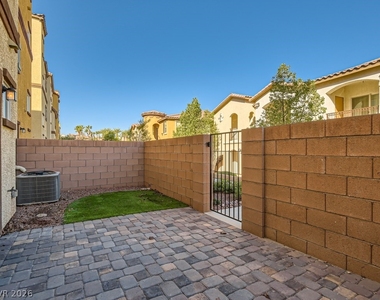 1525 Spiced Wine Avenue - Photo Thumbnail 24